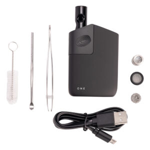 planet of the vapes one magnetic version black with all accessories.jpg